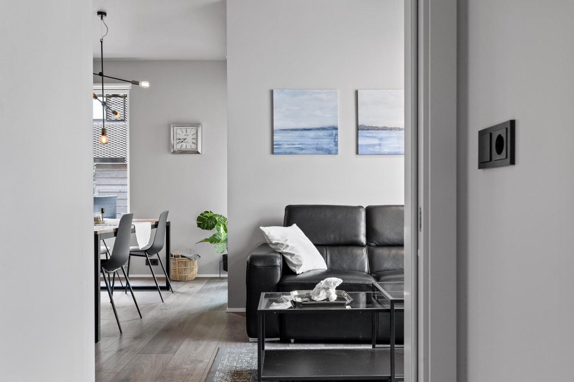 Vibrant Hafnatorg I Spacious Property With Expansive Garage Reykjavík Eksteriør billede
